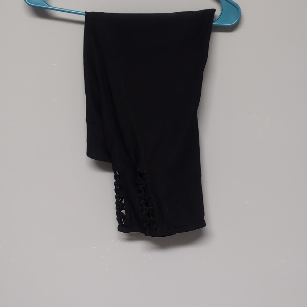 Xersion Black Capri